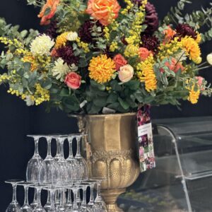 Uthyrning | Blomsterarrangemang i pokalkruka för fest & event
