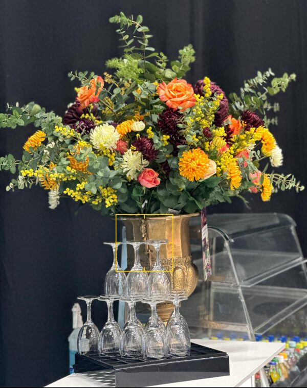 Uthyrning | Blomsterarrangemang i pokalkruka för fest & event