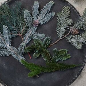 Riktigt grön liten granvist 25 cm