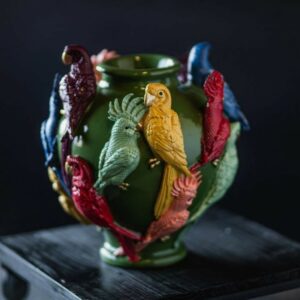 Grön vas exotisk med papegojor